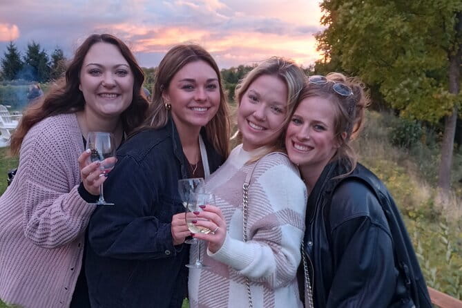 NON BUS 4 Winery Traverse City Wine Tour on Old Mission Peninsula - Who Should Book This Tour?