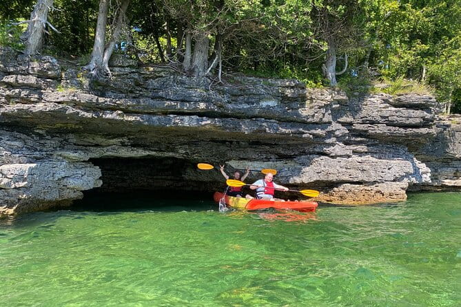 Cave Point Kayak Tour - What to Expect on the Day