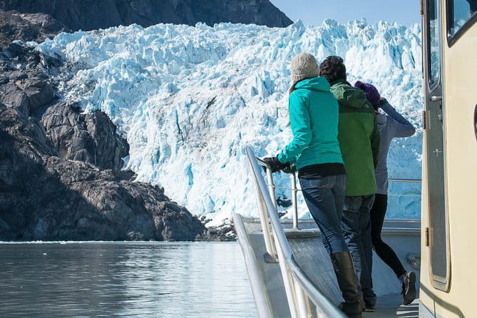 Full-Day Kenai Fjords National Park Northwestern Cruise - Food and Comfort