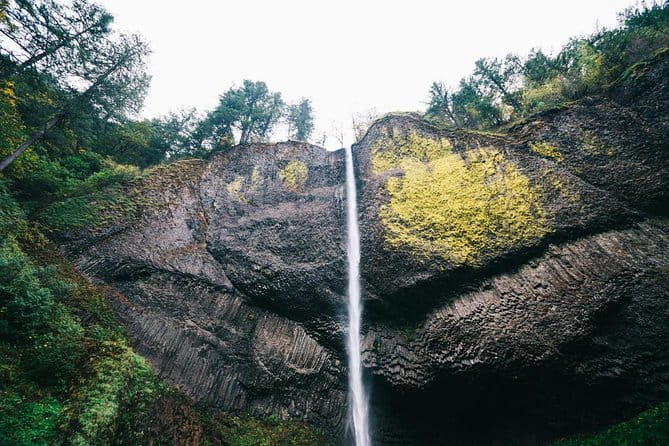 Afternoon Half-Day Multnomah Falls and Columbia River Gorge Waterfalls Tour from Portland - Optional Stop at Horsetail Falls