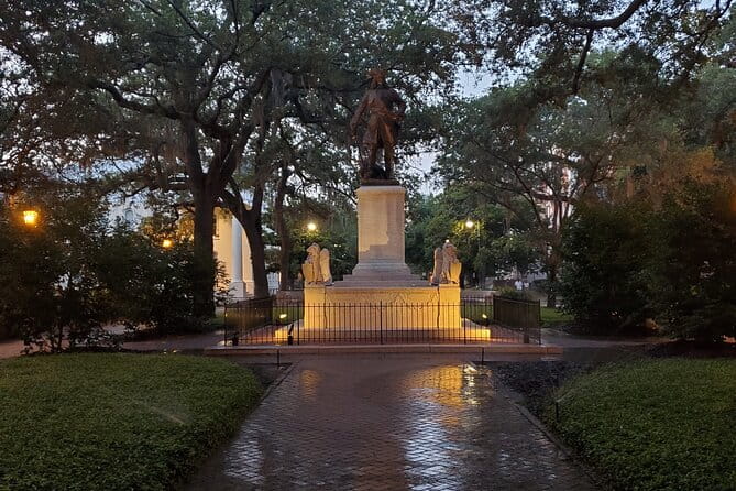Savannah History and Haunts Candlelit Ghost Walking Tour - Guides and Stories