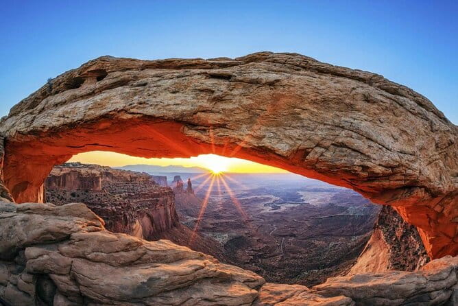 Arches and Canyonlands 4X4 Adventure from Moab - An In-Depth Look at the Tour Experience