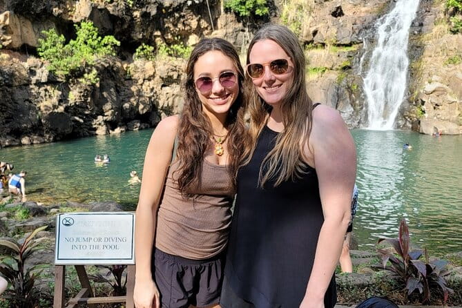 Byodo In Temple & Waimea Botanical Garden and Waterfall Day Tour - Exploring the Itinerary in Detail