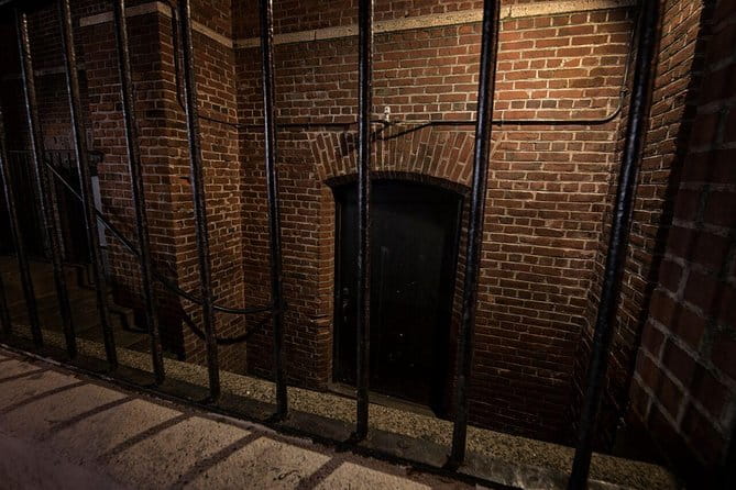 San Francisco Ghosts, Gold and Ghouls Tour - The Guides and Stories