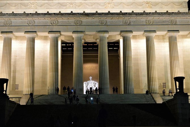 Small Group National Mall Night Tour with 10 Top Attractions - Why This Tour Works Well