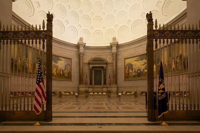 #1 National Archives Tour | Satisfaction Guaranteed! | 6ppl Max - Authenticity and the Experience