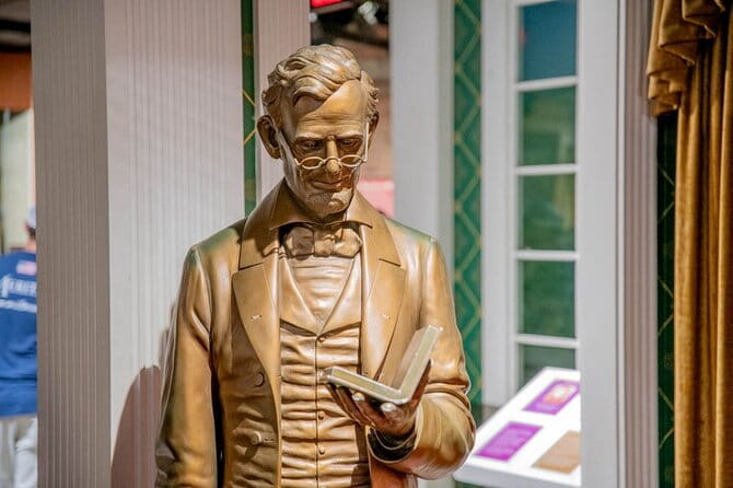 Lincoln Assassination Tour with Ford's Theatre and Petersen House - The Experience from Traveler Reviews