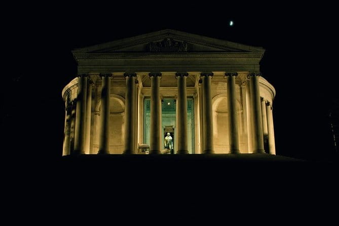 Washington DC Monuments by Moonlight Tour by Trolley - Who Will Enjoy This Tour?