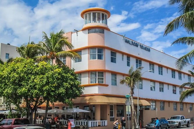 The Official Art Deco Walking Tour by The Miami Design Preservation League - How to Make the Most of It