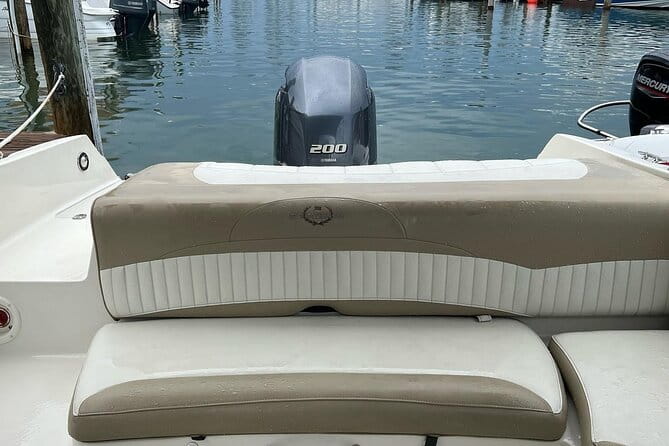 24 Ft Miami Bay: Private Boat, Gas Included , 8 people, Captained - Practical Tips for Your Day on the Water