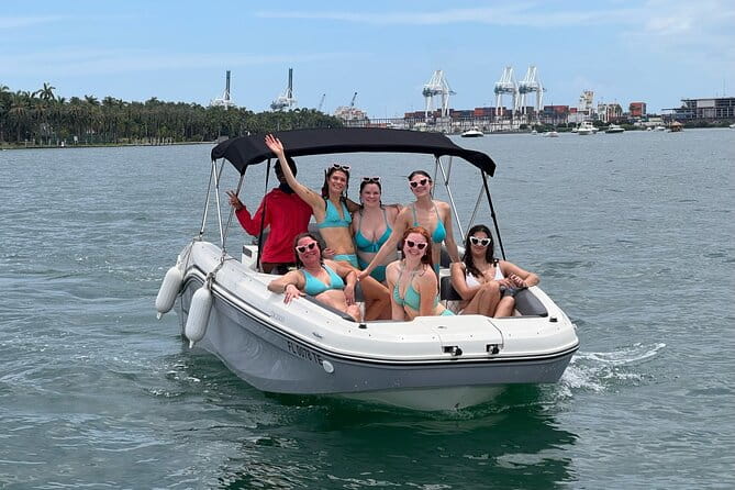 2Hr Private Boat Tour Miami Beach, Captain & Champagne, & Sandbar - Reviews in a Nutshell