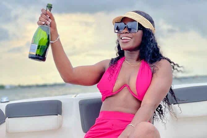 2Hr Private Boat Tour Miami Beach, Captain & Champagne, & Sandbar - FAQ About the Miami Beach Private Boat Tour