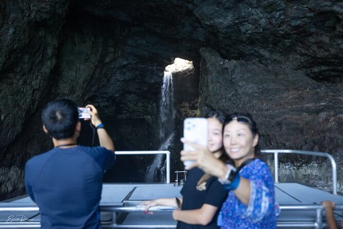 NaPali Boat Tour on the Amelia K - FAQs