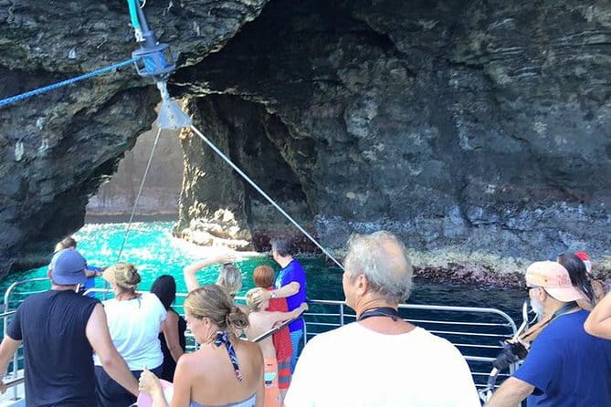 Deluxe Na Pali Morning Snorkel Tour on the Lucky Lady - Who Should Consider This Tour?