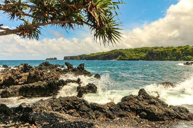 Road to Hana Tour with Lunch and Pickup - Detailed Breakdown of the Day’s Itinerary
