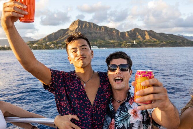Premier Waikiki Sunset Party Cruise with Live DJ and Full Bar - The Experience in Perspective