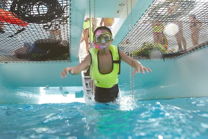 West Oahu Green Sea Turtle and Dolphin Snorkel Sail with Lunch - FAQs