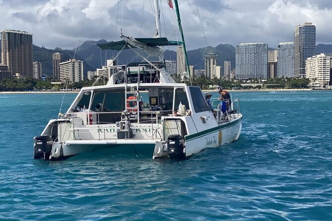 Oahu Catamaran Snorkel Tour: See Turtles 100% Guaranteed - Who Should Consider This Experience?