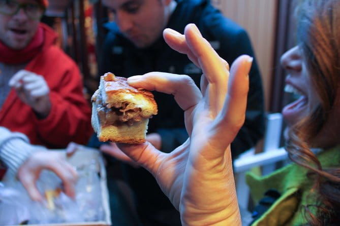 Bikes, Bites, and Brews: Chicago's Signature Dishes Bike Tour - Who Might Want to Skip It?
