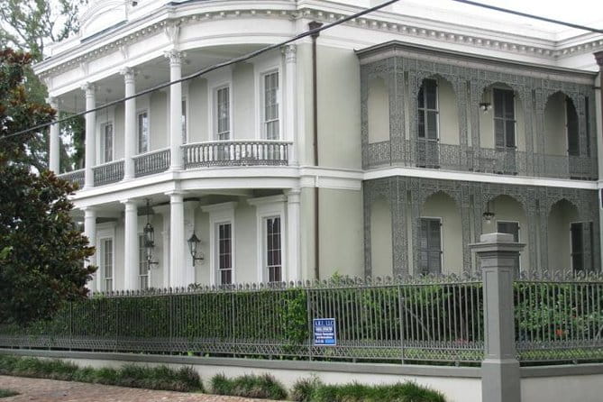 New Orleans Homes of the Rich and Famous Tour of the Garden District - The Realities of the Tour: What You’ll Experience
