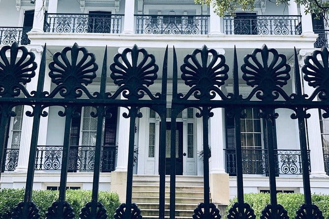 New Orleans Homes of the Rich and Famous Tour of the Garden District - Who Will Love This Tour?