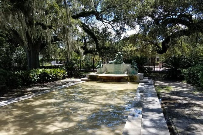 New Orleans Homes of the Rich and Famous Tour of the Garden District - FAQ Section
