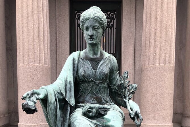 New Orleans Metairie Cemetery Tour: Millionaires and Mausoleums - Introduction to the Tour