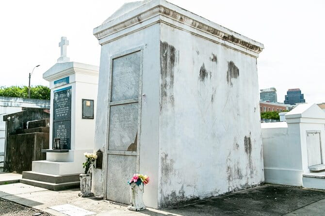 St. Louis Cemetery No. 1 Official Walking Tour - Who Should Consider This Tour?