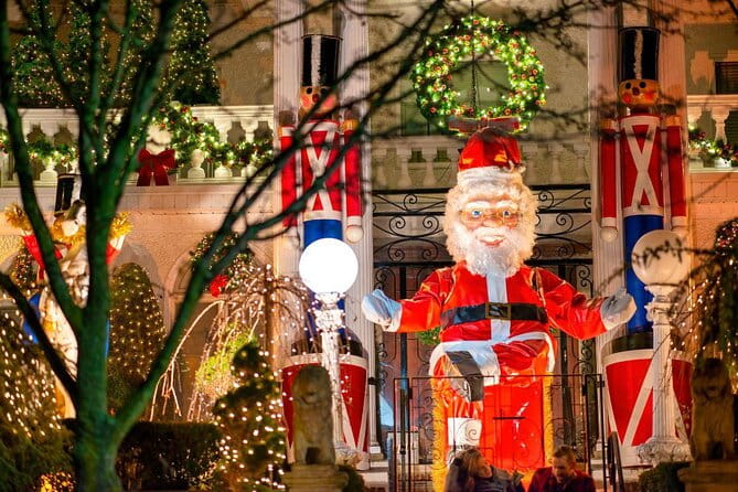 Dyker Heights Christmas Lights Tour - Key Points