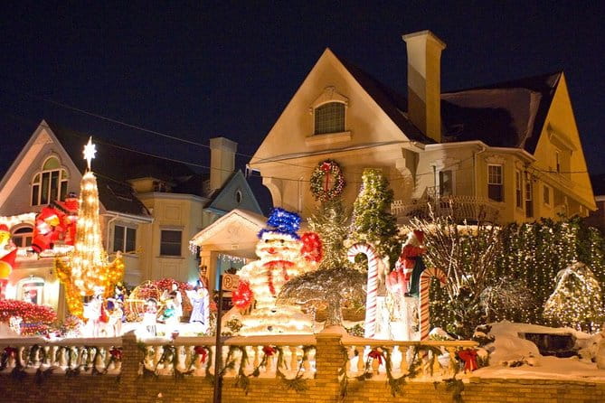 Dyker Heights Christmas Lights Tour - Analyzing Value and Suitability