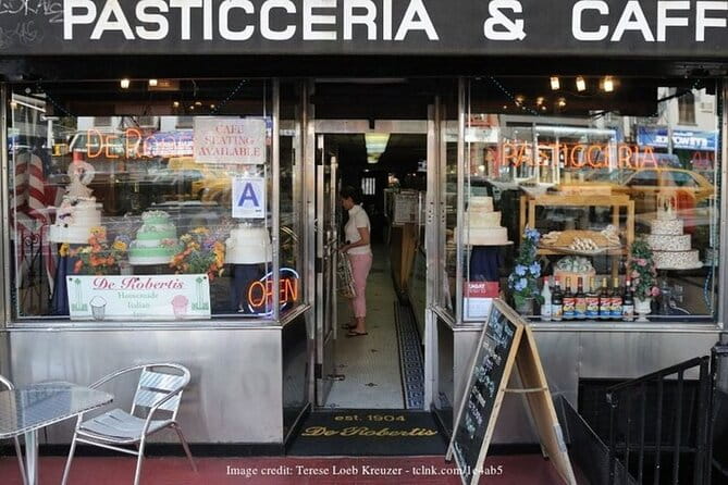 True Crime NYC: Mafia Walk w/Ret. NYPD Detective & Local Food - Who Will Enjoy This Tour Most?
