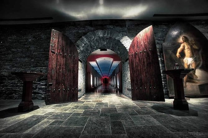 New York Catacombs by Candlelight - An In-Depth Look at the Experience