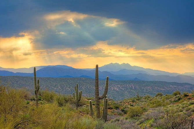 Sedona Outlaw Trail: 3-Hr 4x4 Tour of Western Canyons & Wildlife - Iconic Stops and Scenic Highlights