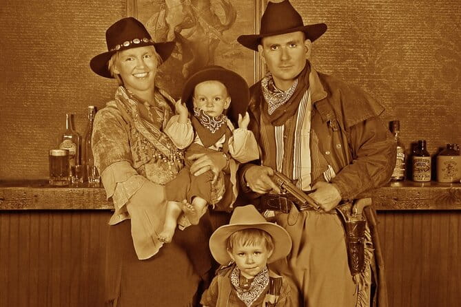 Chuck Wagon Supper & Western Stage Show at Blazin' M Ranch Ticket - Who Will Love This Experience?