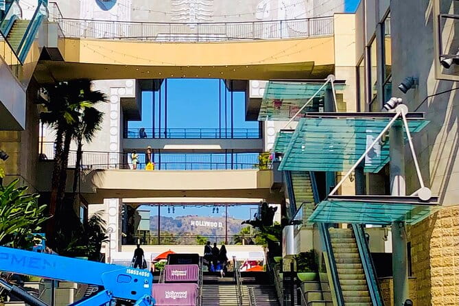 Small-Group Day Tour of Hollywood, Los Angeles and Beaches from Anaheim - FAQ