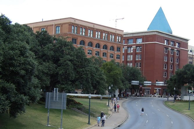 JFK Assassination Tour with JFK Museum and Oswald's Rooming House - Who Should Consider This Tour?