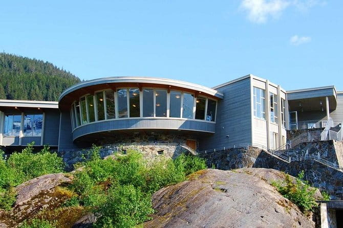 Mendenhall Glacier Visitor Center and Ultimate Whale Watch Combo - The Value of This Tour