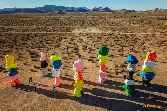 Sunset Hike and Photography Tour near Red Rock with Optional 7 Magic Mountains - Key Points