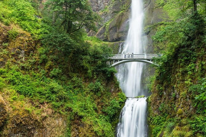 Waterfall Hop-On Hop-Off Trolley Tour Multnomah Falls Day Pass - Discovering Multnomah Falls and the Columbia River Gorge: A Practical Review of the Waterfall Hop-On Hop-Off Trolley Tour