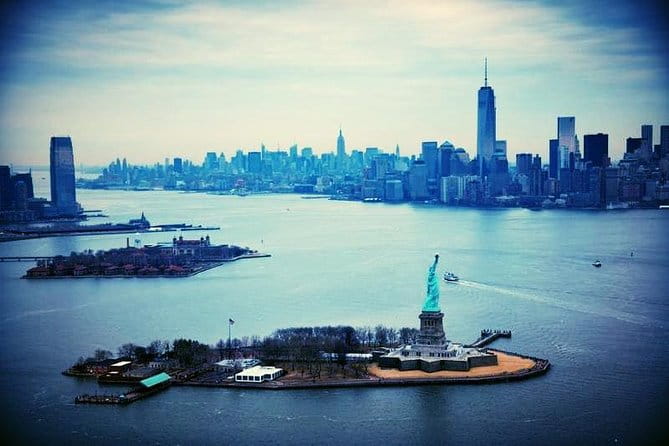 1-hour New York City Skyline Sightseeing Cruise - Authentic Perspectives from Travelers
