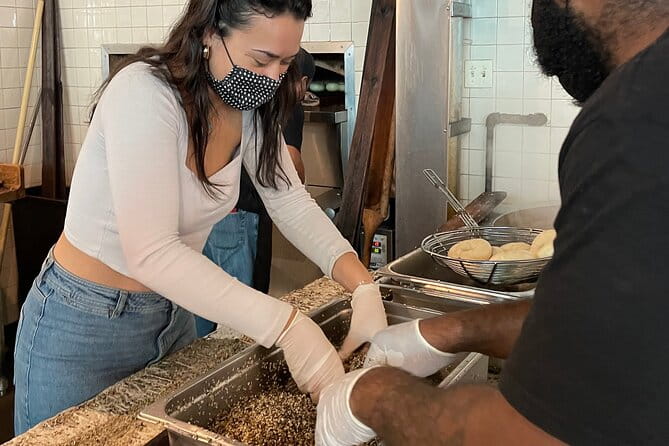 2 hr Guided Bagel Tour with Bagel Tastings - The Value of the Experience