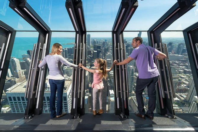 360 CHICAGO Observation Deck Admission - Views That Capture Chicagos Spirit