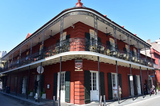45 Minute Highlights Tour of the French Quarter - Chartres Street: Architectural Gems and Quirky Museums