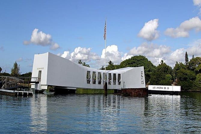 Arizona Memorial Pearl Harbor and Honolulu City Tour from Maui - Authentic Traveler Feedback