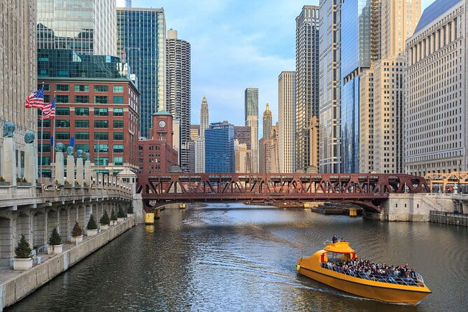 Chicago Attractions Pass: Save up to 50% - Includes 360 CHICAGO - The Sum Up