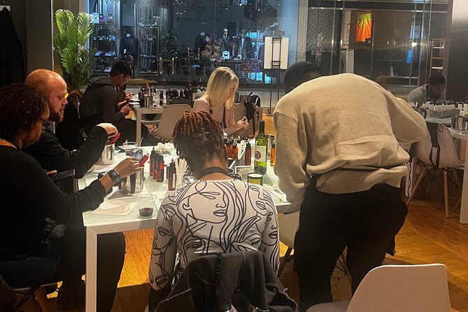 Chicago Candle Making Class On Magnificent Mile - The Location and Logistics