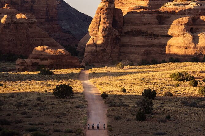 Electric Dirt Bike Tour- Explore Gemini Bridges and Sandstone Canyons, Moab - Guides and service
