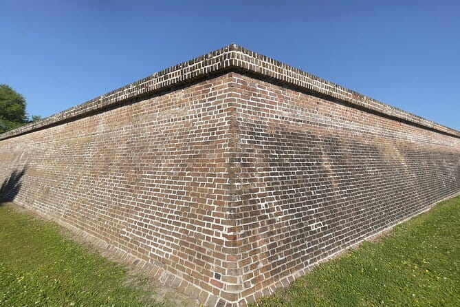 Get Out of Town! Visit 12 Lowcountry Stops with the Complete Charleston Tour! - Who Is This Tour Best For?