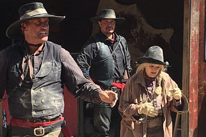 Gunfight Show Old Tombstone - Authentic Insights from Visitors