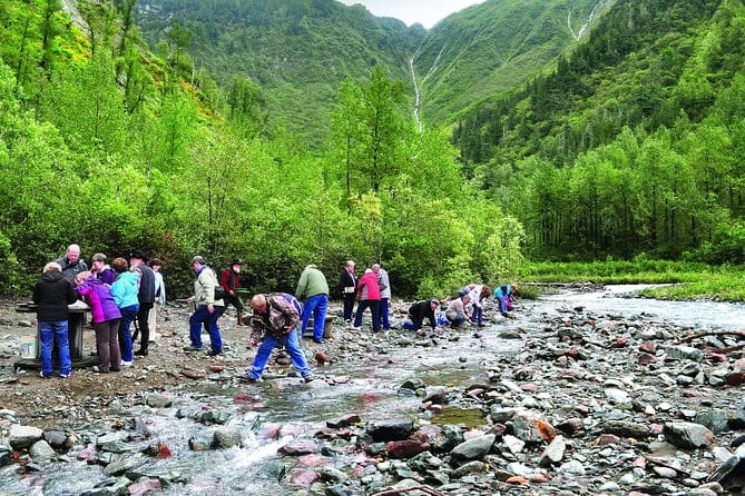 Historic Gold Panning Adventure & Salmon Bake - The Itinerary in Detail: What to Expect